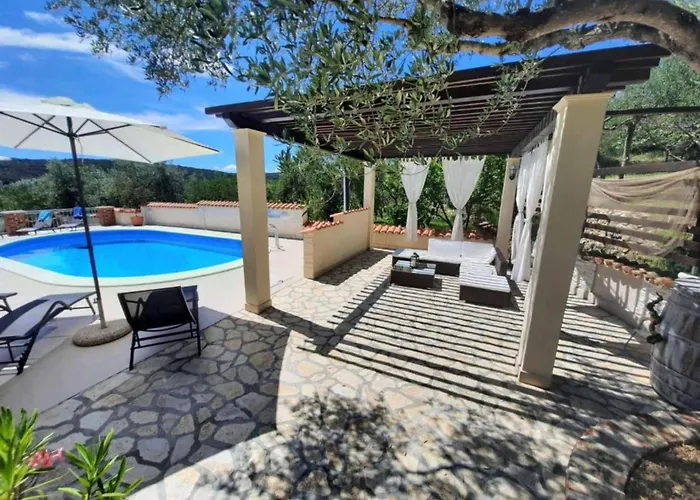 Two Bedroom With Balcony A2 Kampor