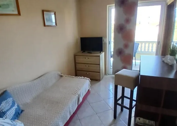 Two Bedroom With Balcony A2 Kampor