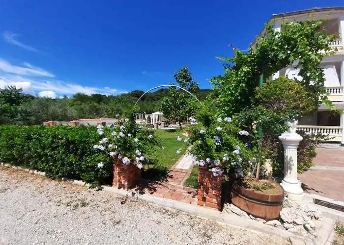 Two Bedroom With Balcony A2 Apartment Kampor