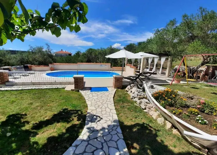 Two Bedroom With Balcony A2 Apartment Kampor