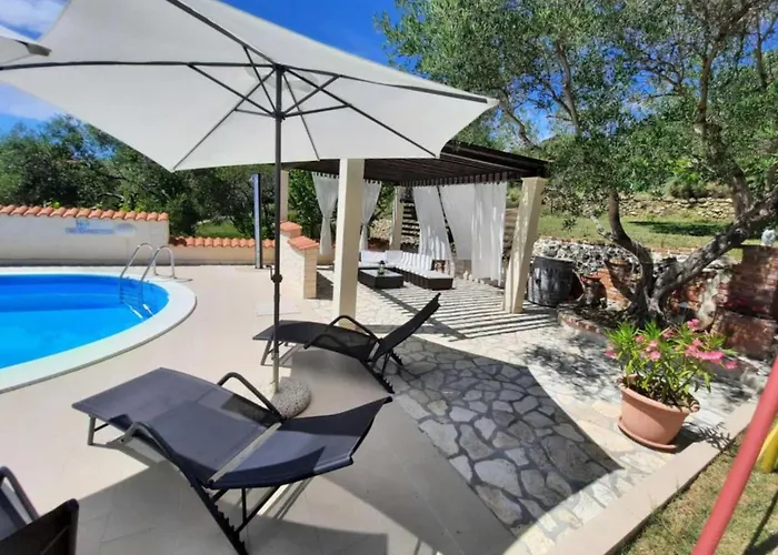 Two Bedroom With Balcony A2 *