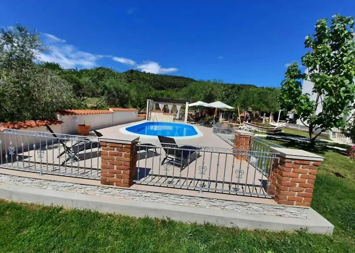 Two Bedroom With Balcony A2 * Kampor